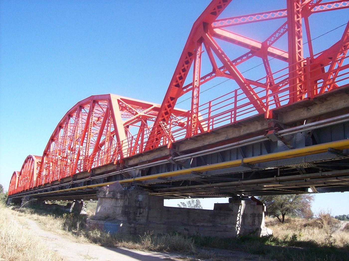 Bridge over the Río Dulce between Santiago del Estero and La Banda