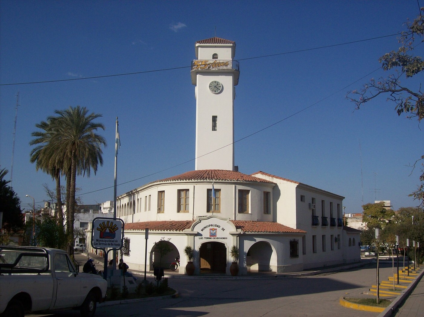 Municipal building in Termas de Río Hondo