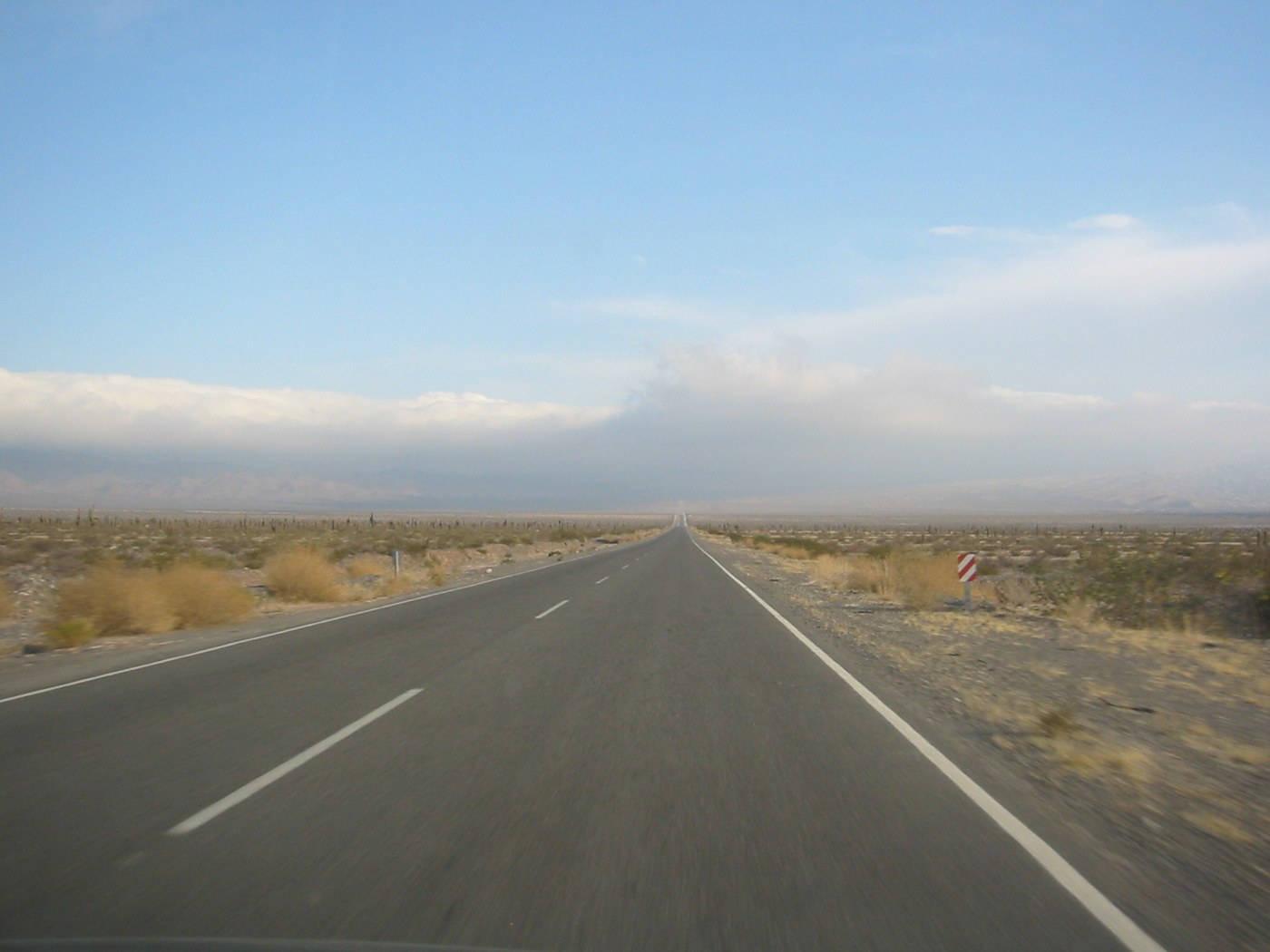 The Recta del Tin Tin road