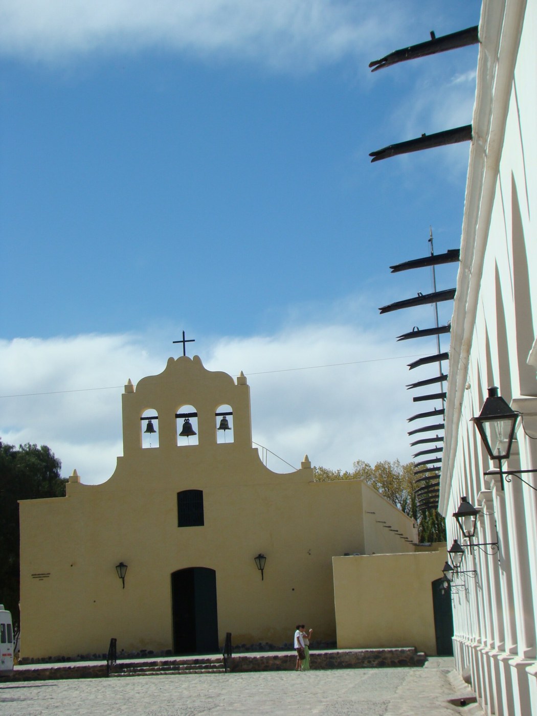 Church of San José, Cachi; architectural context for historic cardón use