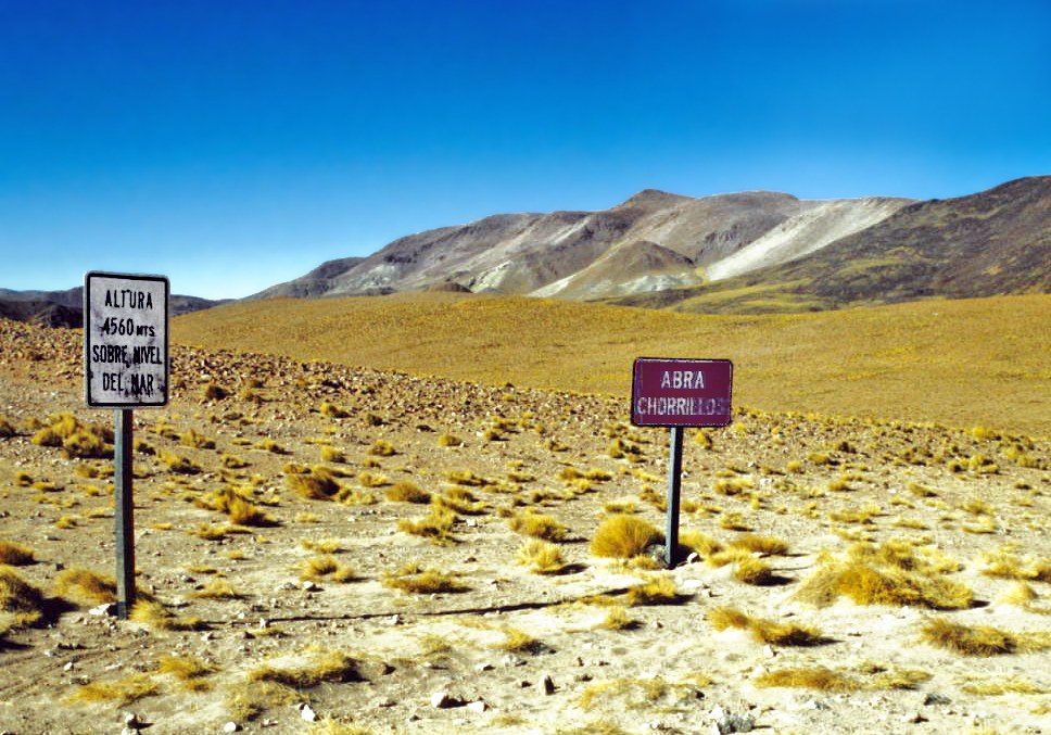 Altitude sign in the Puna, photographed in 1994